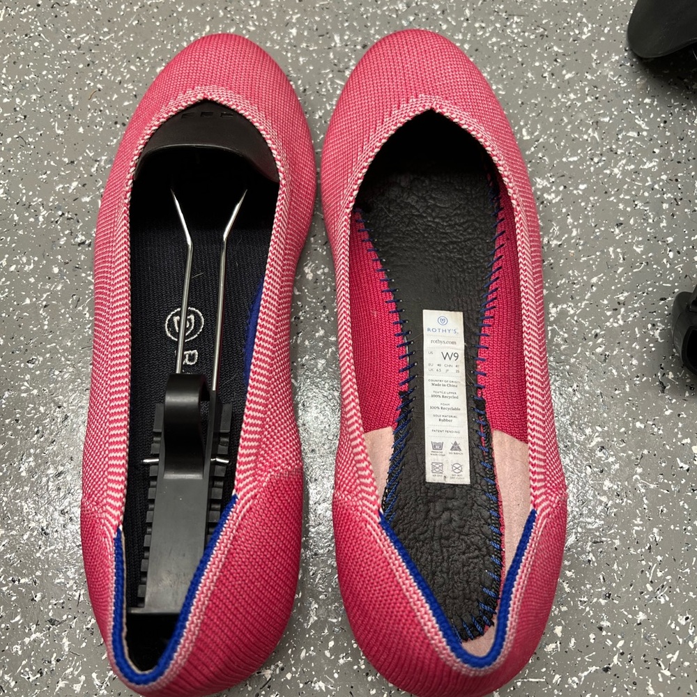 Rothys size 9 raspberry Birdseye VGUC $200